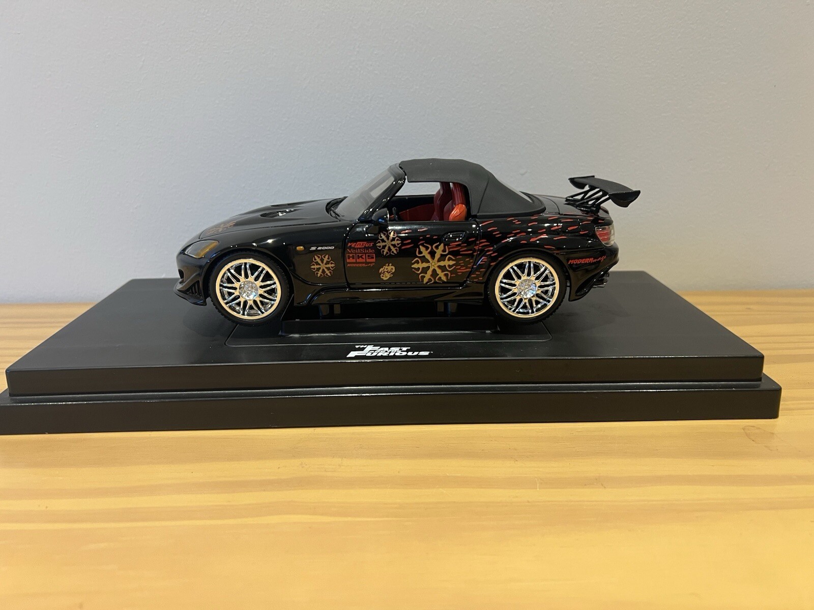 Picture 2 of 5