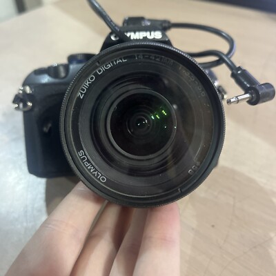 OLYMPUS E-420 DIGITAL SLR CAMERA BODY WITH 14-42MM LENS *