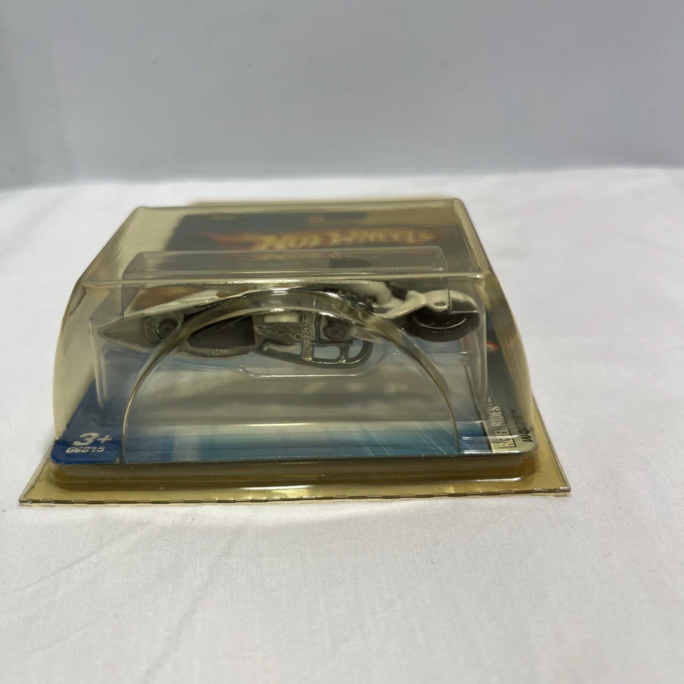 Hot Wheels Rebel Rides 3/5, W-OOZIE 2005-078, White ~ NEW SEALED - Image 3 of 4