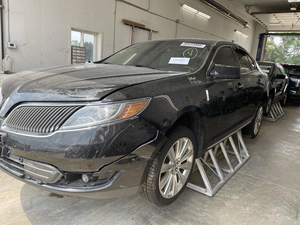 Used A/C Compressor fits: 2013 Lincoln Mks 1.5L ID DA83-19D629-AF Grade A - Image 2 of 4