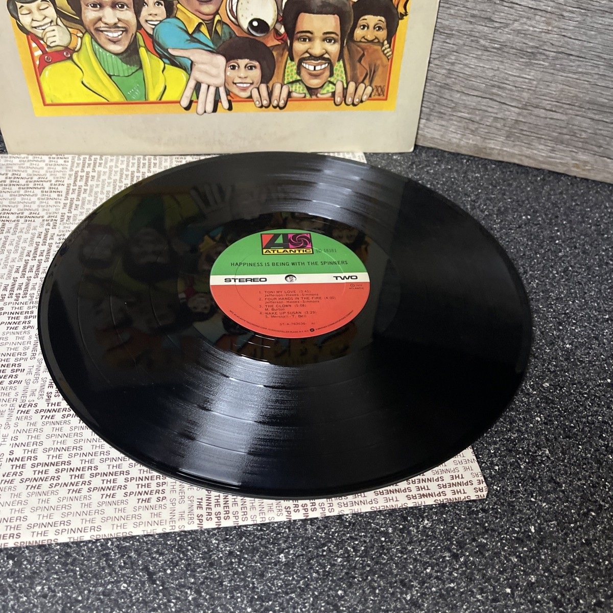 Spinners Happiness is Being With the Spinners LP 1976 [Atlantic SD