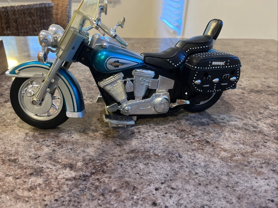Vintage 1994 Electronic Harley Davidson " BUDDY " Replica Motorbike. - Image 3 of 4