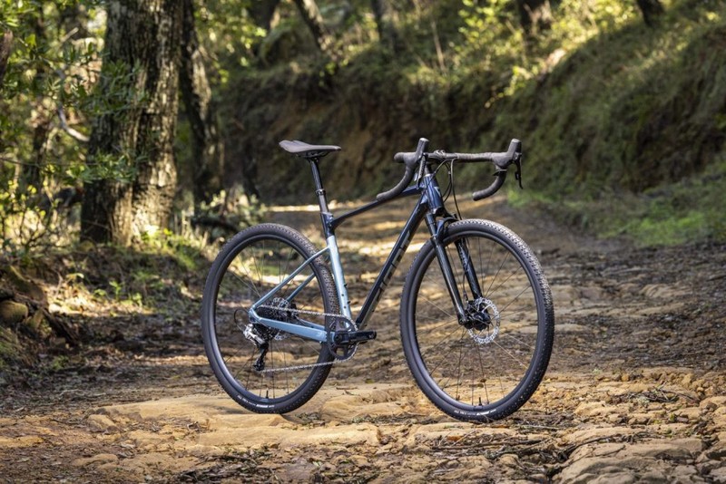 Giant Revolt X1 2023 Frame Size Large (Cold Night) Brand New