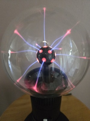 Radio Shack Illuma Storm Lightning Ball Plasma Globe Lamp Vintage