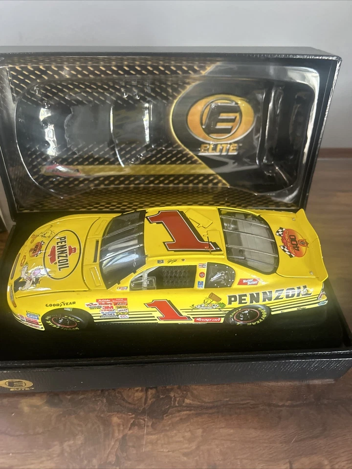 Steve Park #1 2001 Pennzoil / Looney Tunes 1/1800 Chevy RCCA Elite 1/24 Diecast - Image 2 of 4