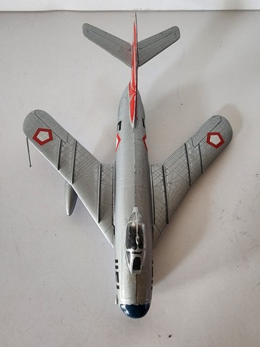 Mikoyan MiG -15 Indonesian Air Force - 1/72 Built plastic aircraft - Picture 2 of 5
