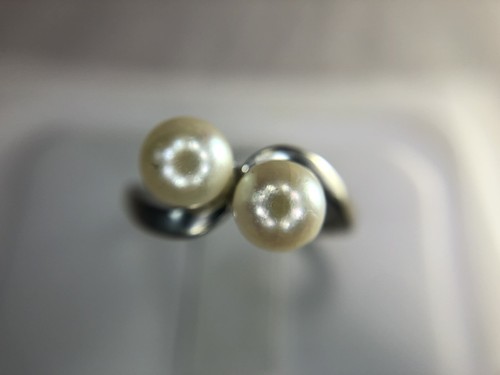 Vintage 10k White Gold Double White Cultured Pearl By-Pass Ring - Picture 2 of 5