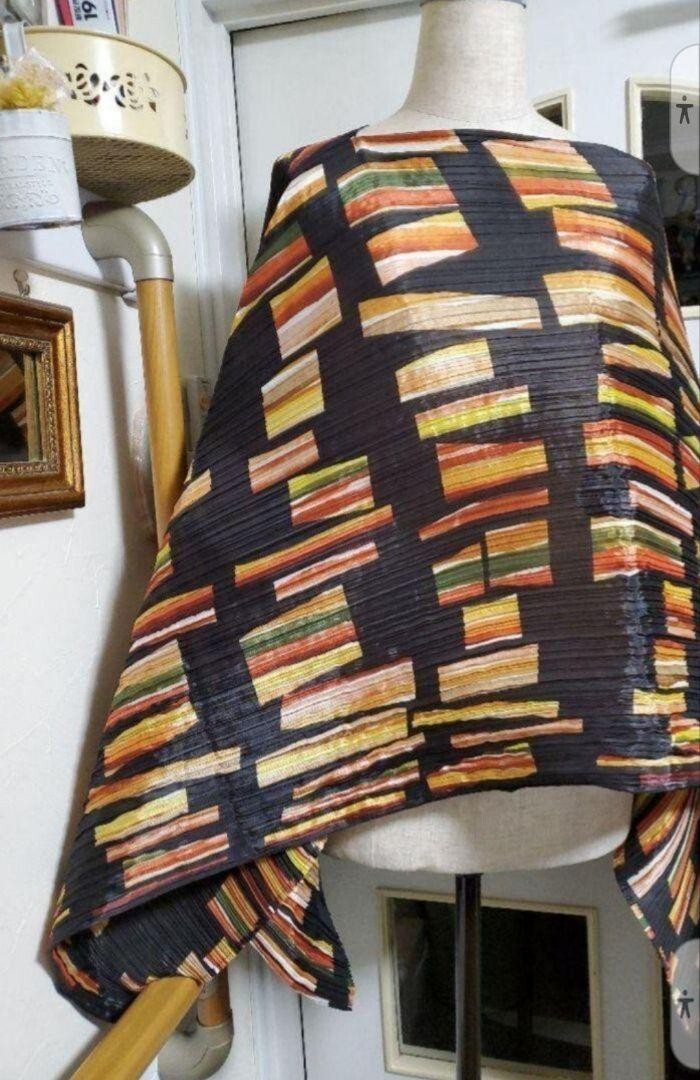 PLEATS PLEASE ISSEY MIYAKE HOPSCOTCH COLORS MADAME T Deformation 