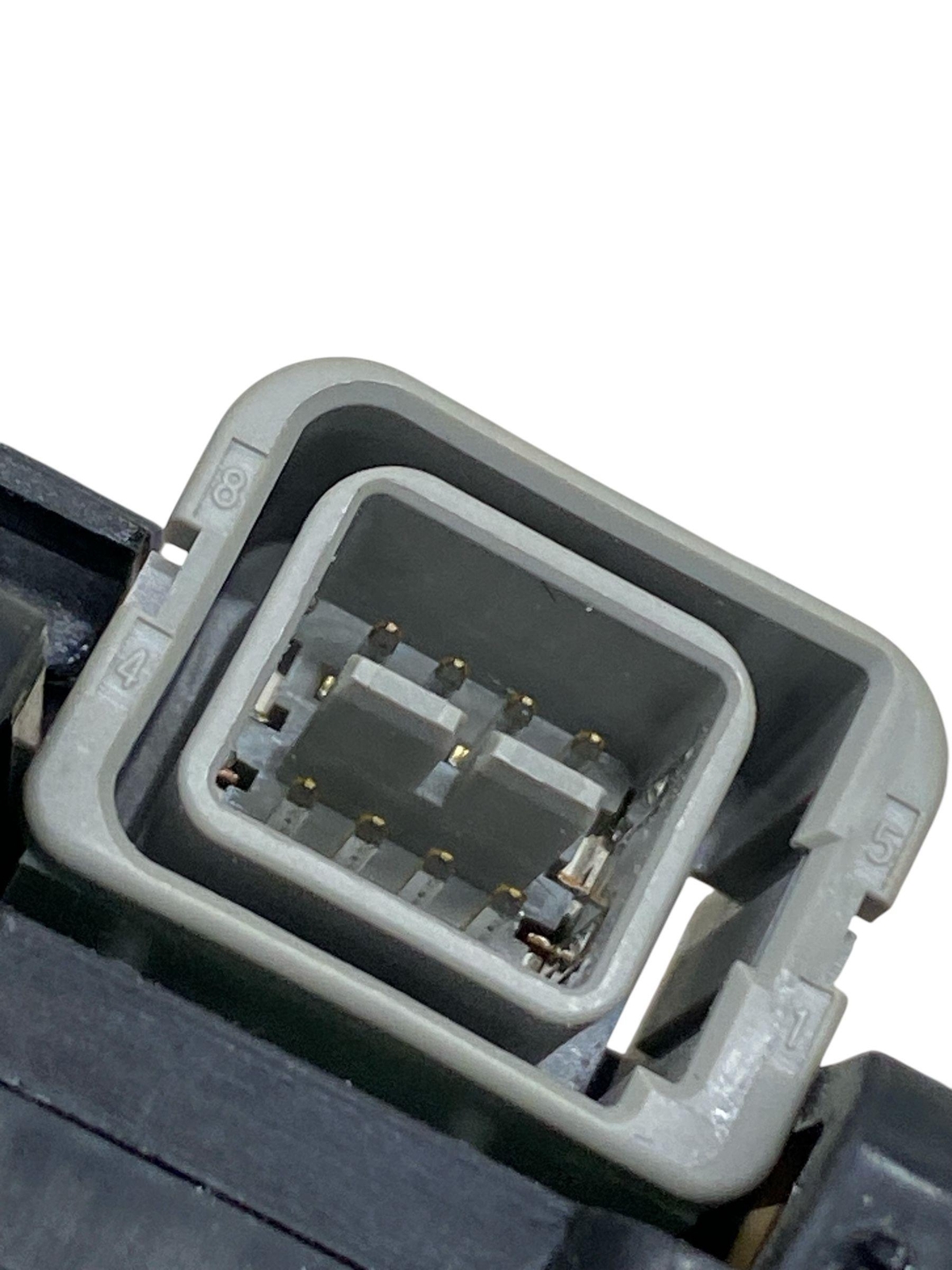 2019 2020 2021 MCLAREN 600LT USB PORT HUB & AUDIO INPUT JACK 13M0836CP OEM
