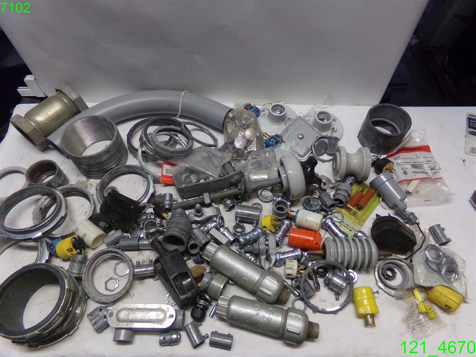 HUGE MIXED LOT OF ELECTRICAL FITTINGS , CONDUIT AND MORE | eBay