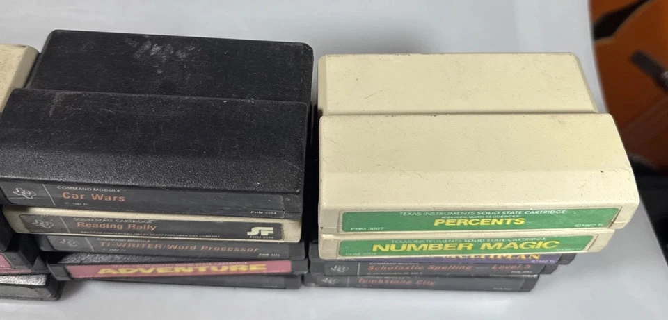 Lote de 20 juegos y programas de cartucho vintage TI-99/4A sin probar tal cual Foto 4 de 4