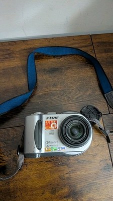 Sony CD Mavica MVC-CD300 3.3MP Digital Camera Carl Zeiss Lens Mini CD-R/RW