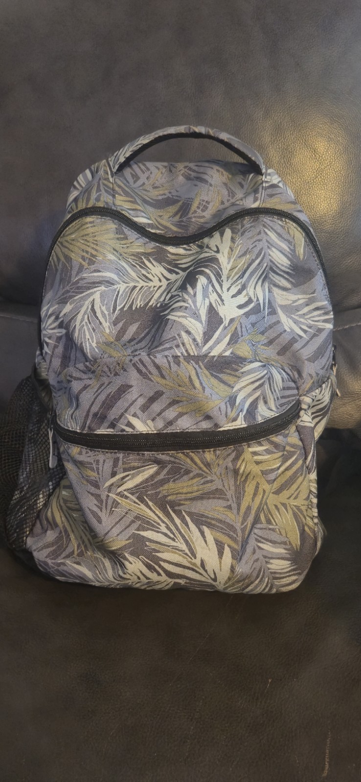 Leaf Print Backpack 🎒 Tropical Pattern School Tr… - image 1
