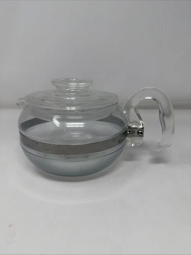 Vintage Pyrex Flameware Tea Pot & Lid #8446-B | 6 Cup. Made in USA