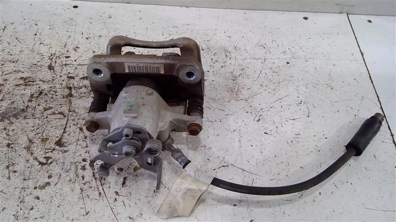 2017-2019 CHEVROLET IMPALA REAR LEFT SIDE BRAKE CALIPER OEM 22752394 - Image 3 of 3