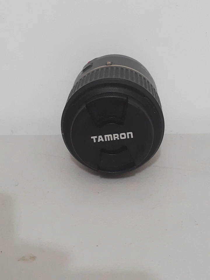 Tamron G005 AF MF 60mm F/2 SP Di II Macro Lens Nikon F Excellent Condition - Image 4 of 4