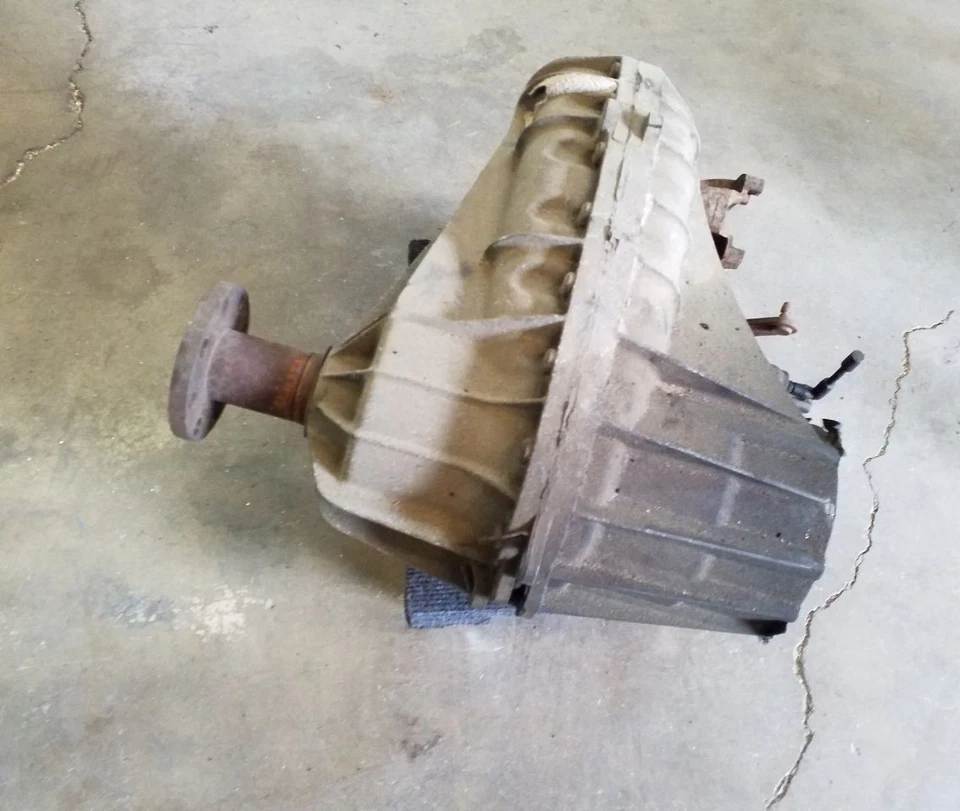 Transfer Case - Warner 4407 - Without PTO | Fits 1996-1997 Ford F350 Foto 3 de 4