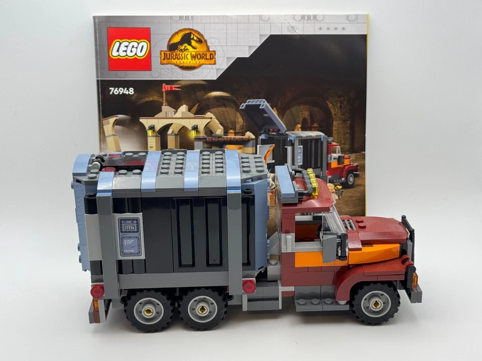 Lego 76948 Jurassic World: T. rex & Atrociraptor Dinosaur Breakout with instruct - Image 3 of 4