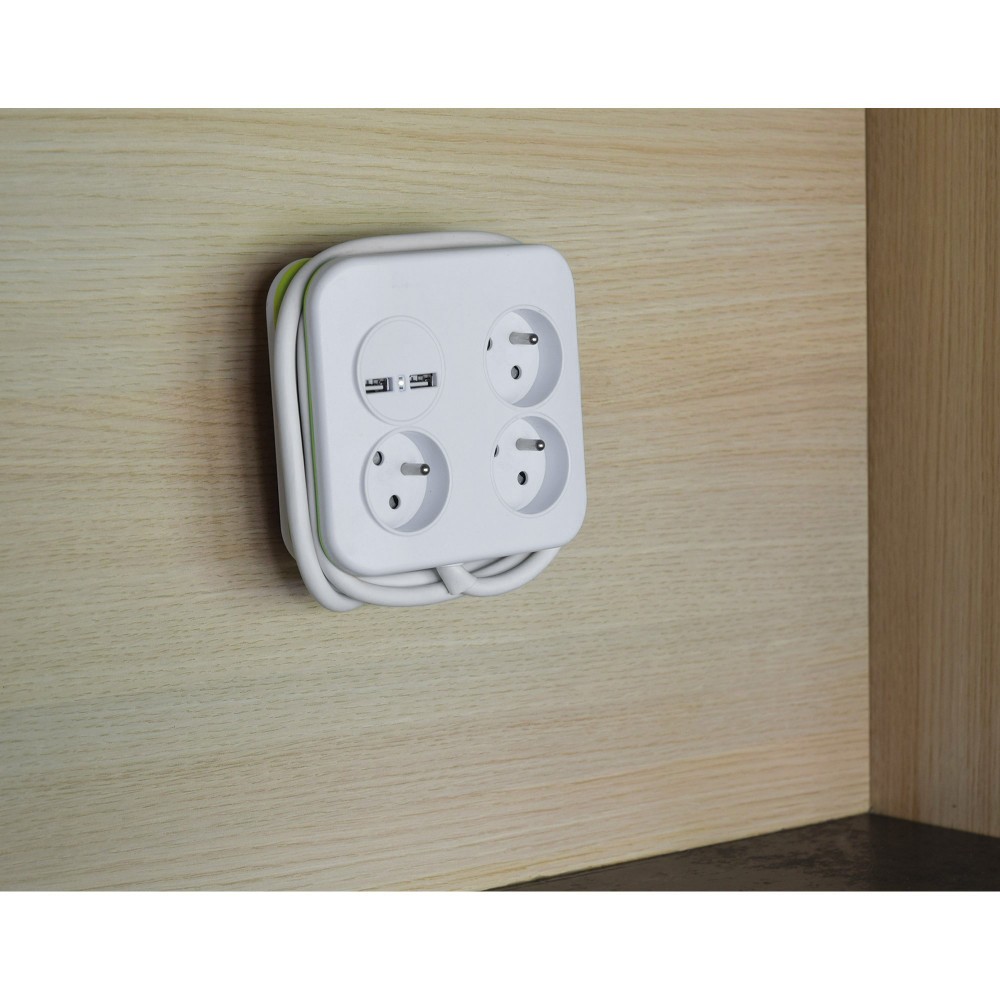 Multiprise murale 3 prises et 2 ports USB compacte de 45 mm
