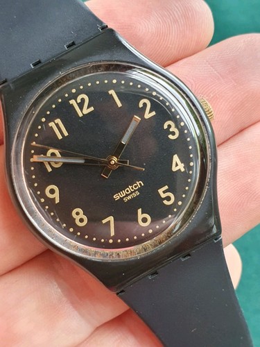 Swatch Watch Golden Tac GB274 Quartz Swiss Black 34mm Good Condition Working - Picture 2 of 6