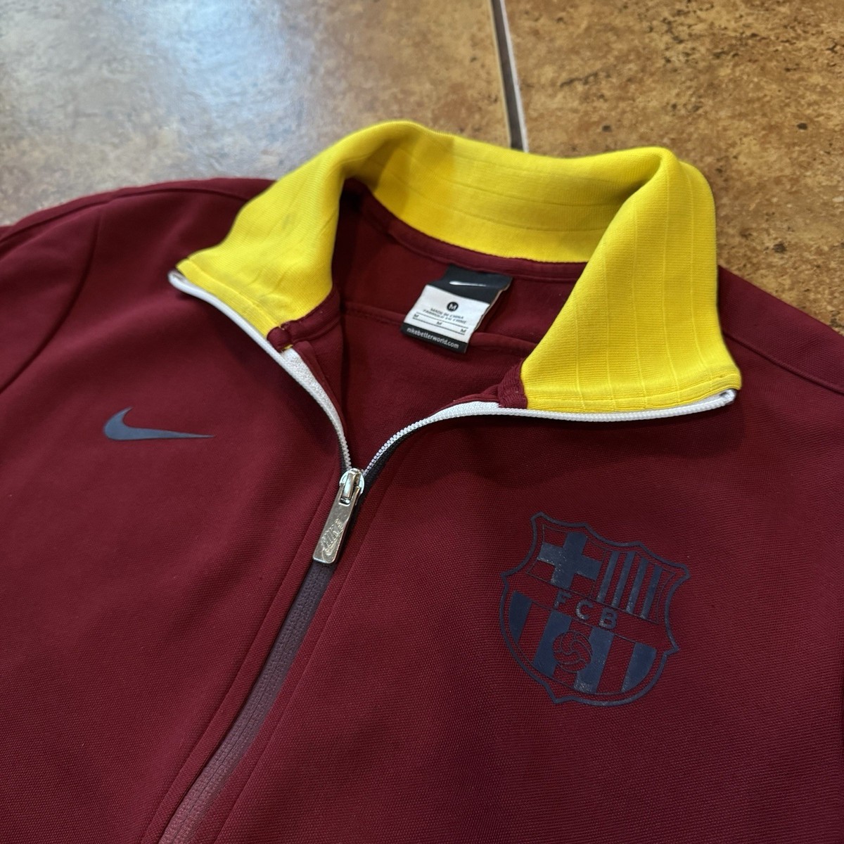Vintage NIKE FC Barcelona Red yellow Zip Warm Up Track Jacket Size