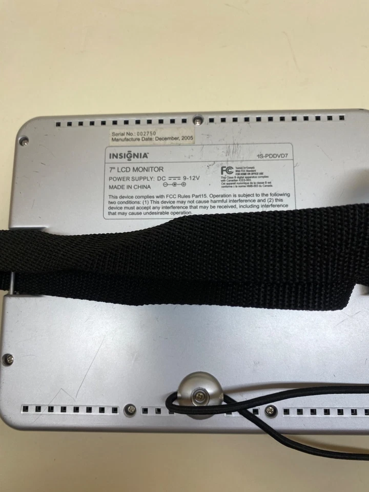 Insignia Dual Screen DVD Player Universal Headrest Mount (2) 7” Screen No Cords - Image 4 of 4