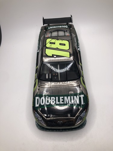 KYLE BUSCH #18 2010 DOBLE MENTA CEPILLO METAL 1/24 - Imagen 3 de 22