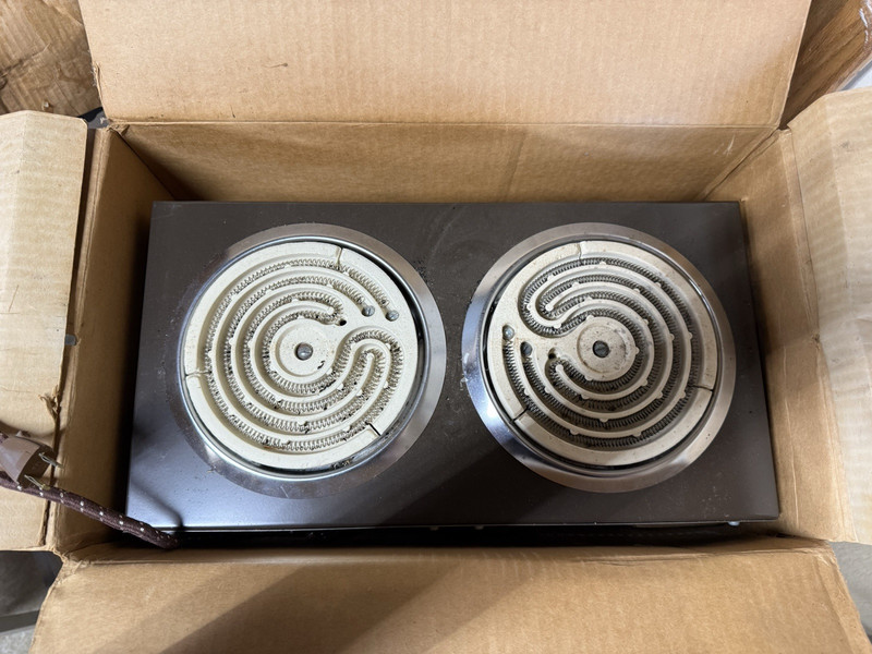 Toastmaster Double Electric Burner Hot Plate 650W/1000W 120V Black Model 6402