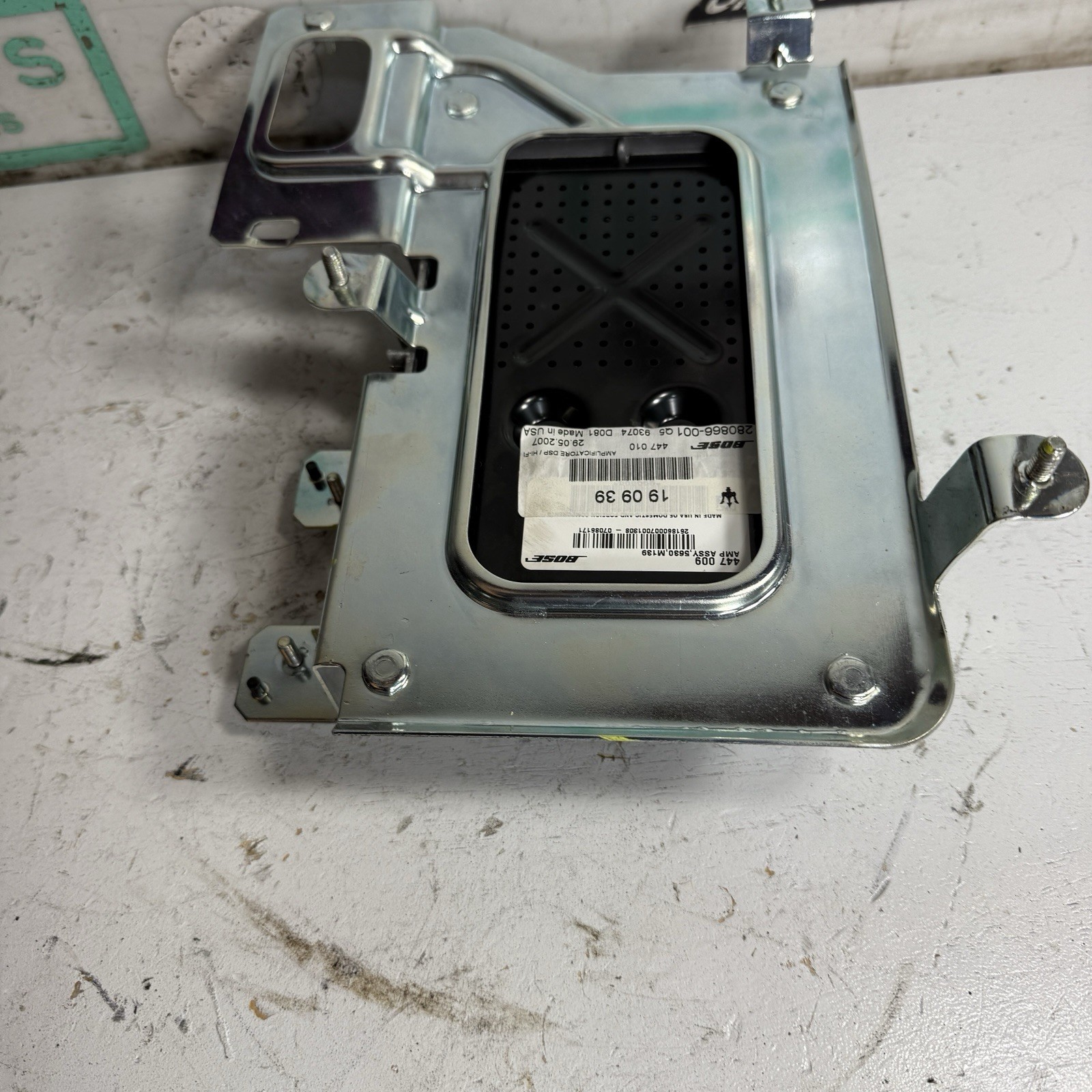 04-08 Maserati Quattroporte BOSE Stereo Amplifier M139 Audio Amp