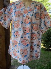 U A Scrubs Brand Scrub Top White Background,Monkey Faces Pattern Size XS