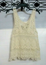 Love Tree Knit Top Size S Beige Sleeveless Scoop Neck Blouse