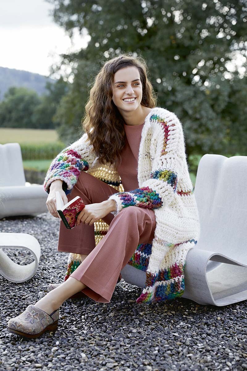 Lang Yarns YOUNG / VIRINIA / LAME Instrucción De Tejido Para Abrigo Como Down