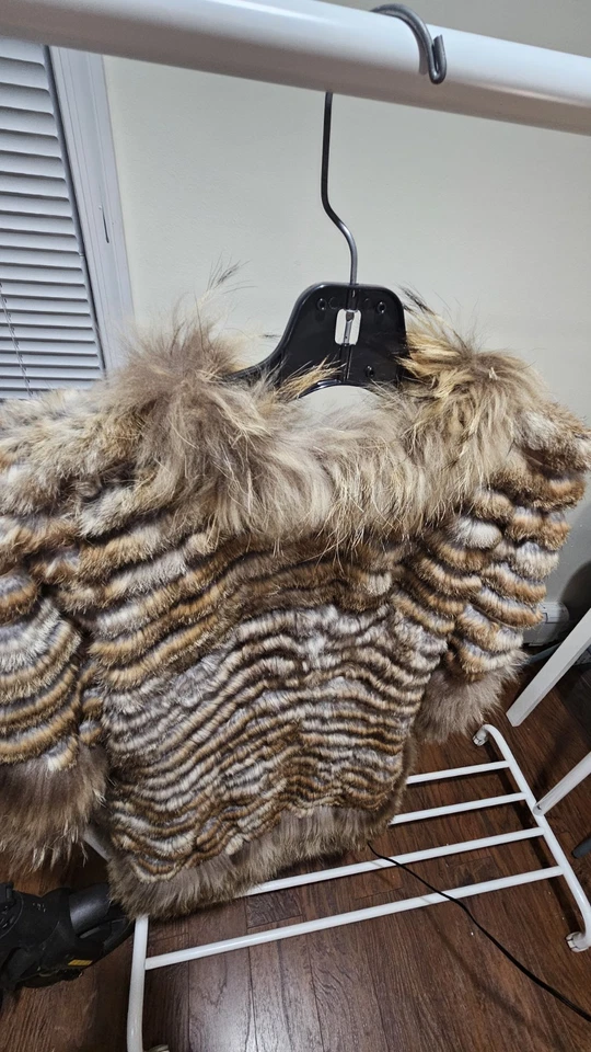 Abrigo de piel genuina Sherry Cassin - Borde multicolor de conejo y zorro talla S - Usado Foto 4 de 4