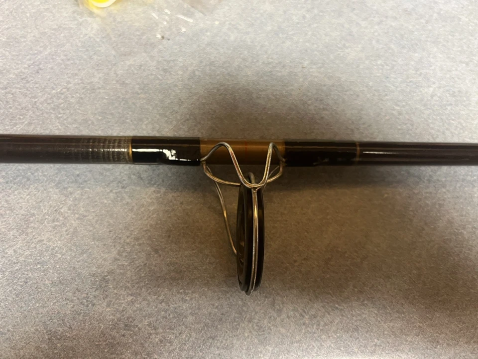 Abu Garcia 5 estrellas SS76-3M 7’6" 2 piezas acción media 10-30 lb caña de surf o arrastre Foto 4 de 4