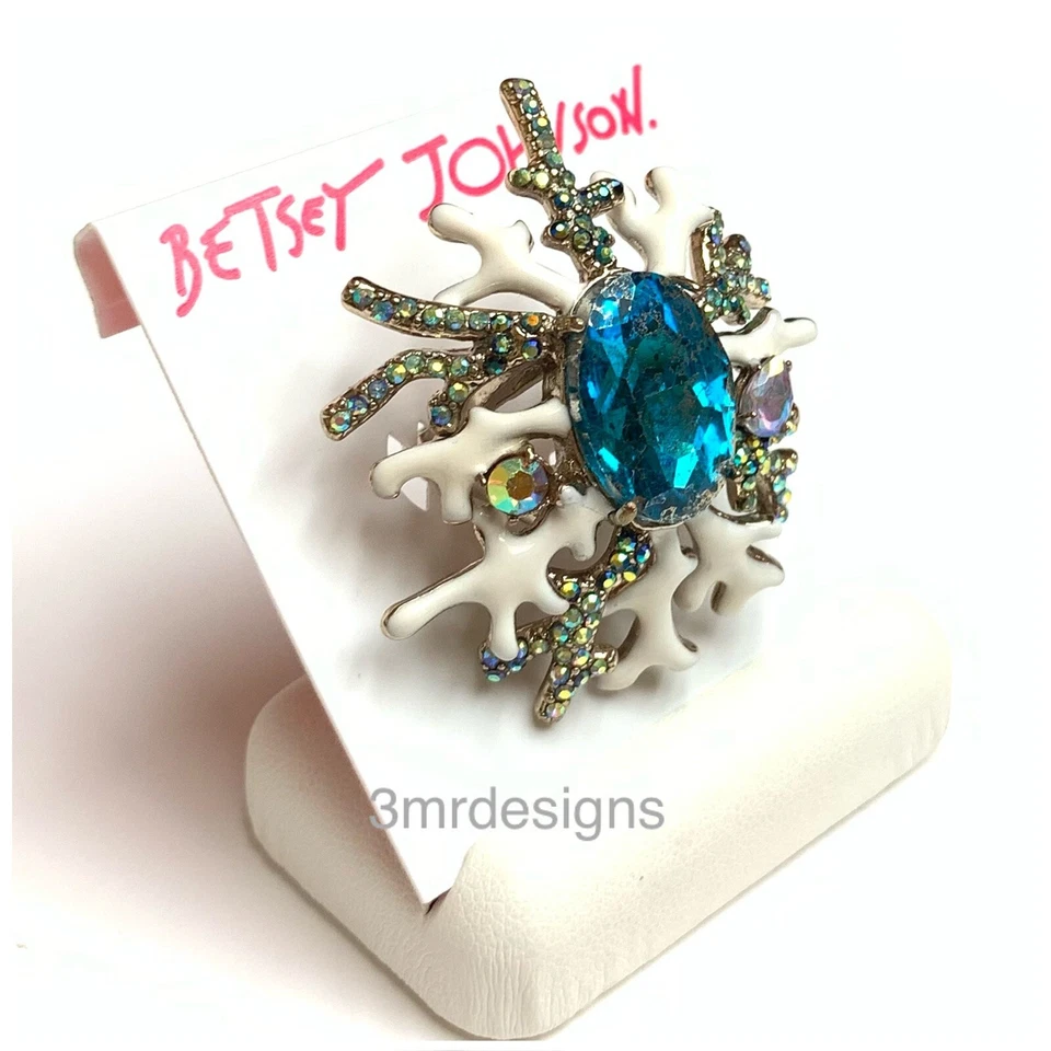 Gran anillo de cristales de vidrio tono dorado Betsey Johnson GLITTER ARREEF usado-talla 7 Foto 3 de 4