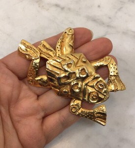 Authentic Vintage Large CELINE T SAXONY PARIS Gold Plated Frog Toad Pin Brooch Rare