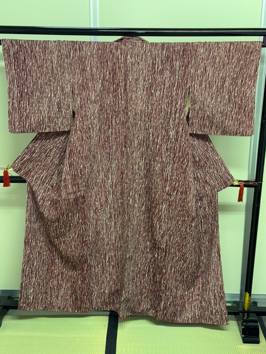 Japanese Vintage Kimono Silk Dark Red Expensive Tradition