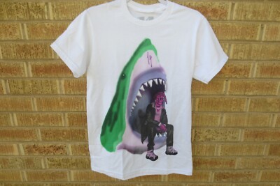 1400 Shirts Trippie Red Men's Neon Shark Airbrushed t-shirt Size  Small