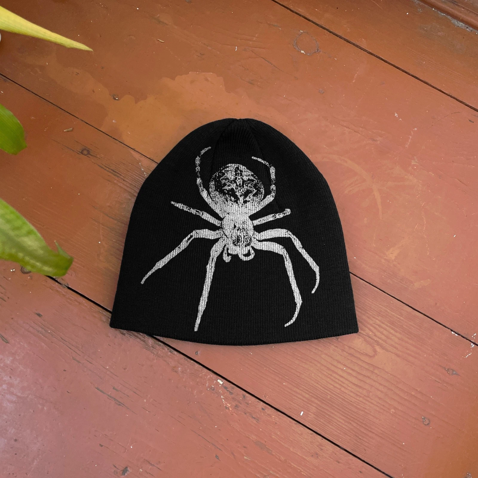 Realistic Giant Spider Beanie Hat – Goth Horror Punk Grunge Streetwear
