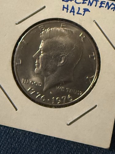 1776-1976-D Kennedy Bicentennial Half Dollar Independence Hall Collectors Coin - Picture 4 of 6