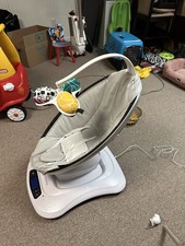 4moms MamaRoo 4 Infant Seat - Gray. Used. Working