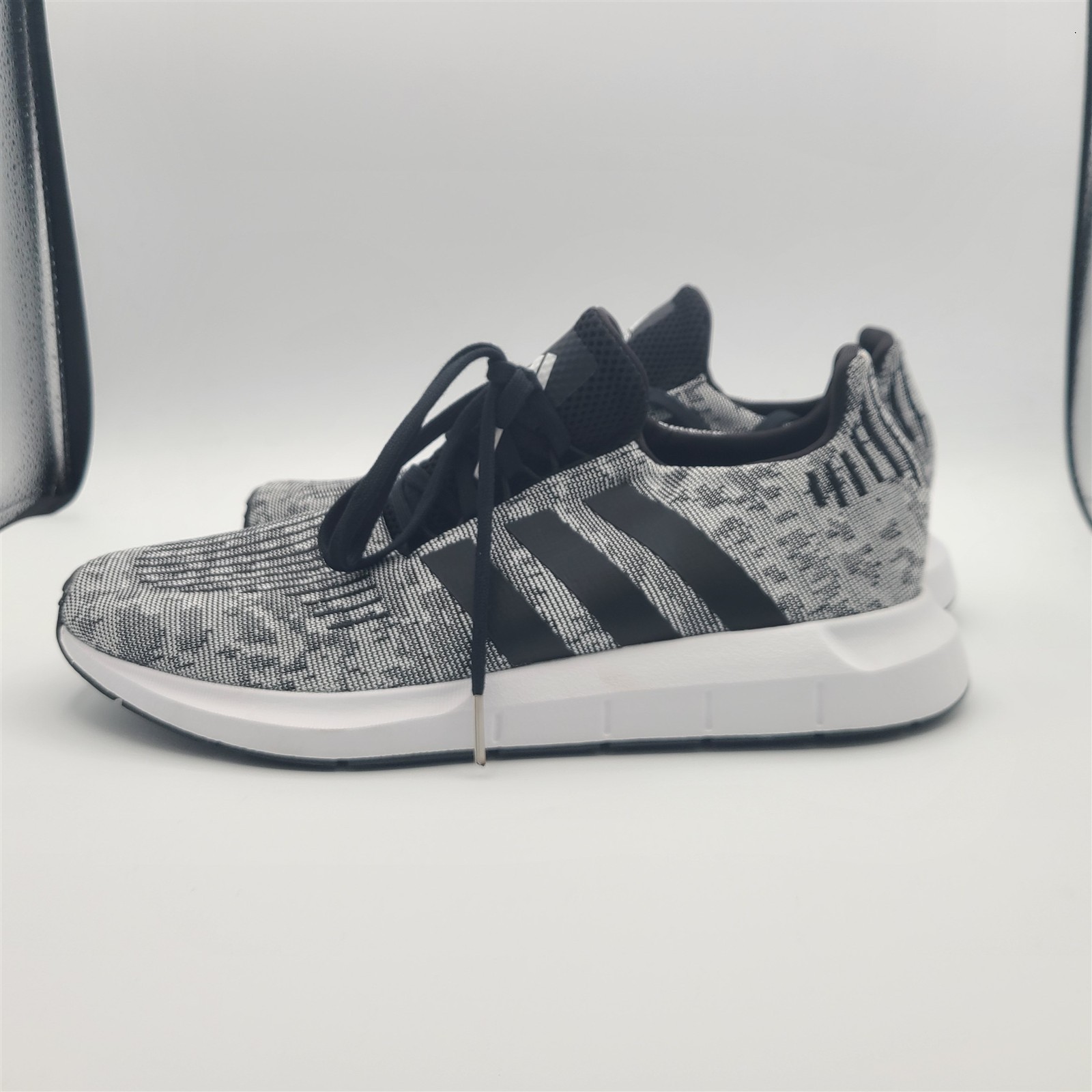 adidas Men's Swift Run 1.0 Black/Black/White, US10,5 [MDM64] image 3