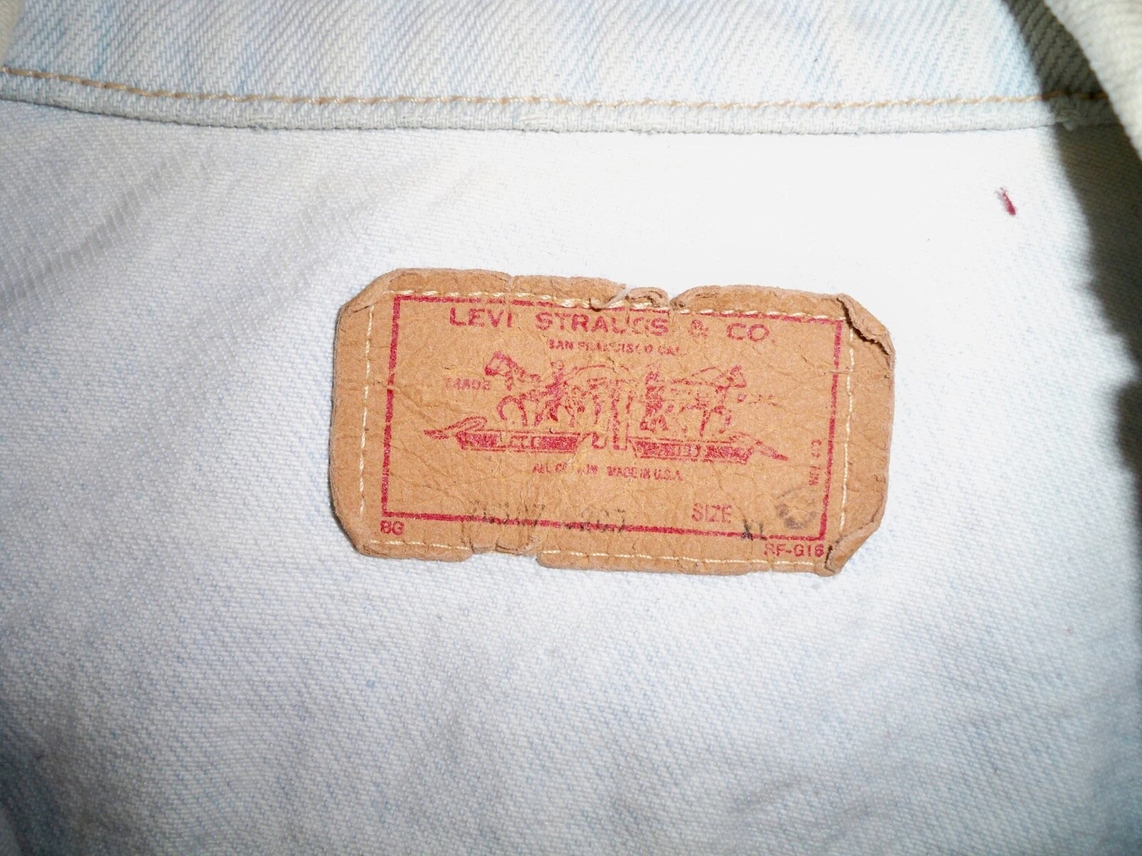 levis vintage red tag light wash denim barn trucker coat jacket