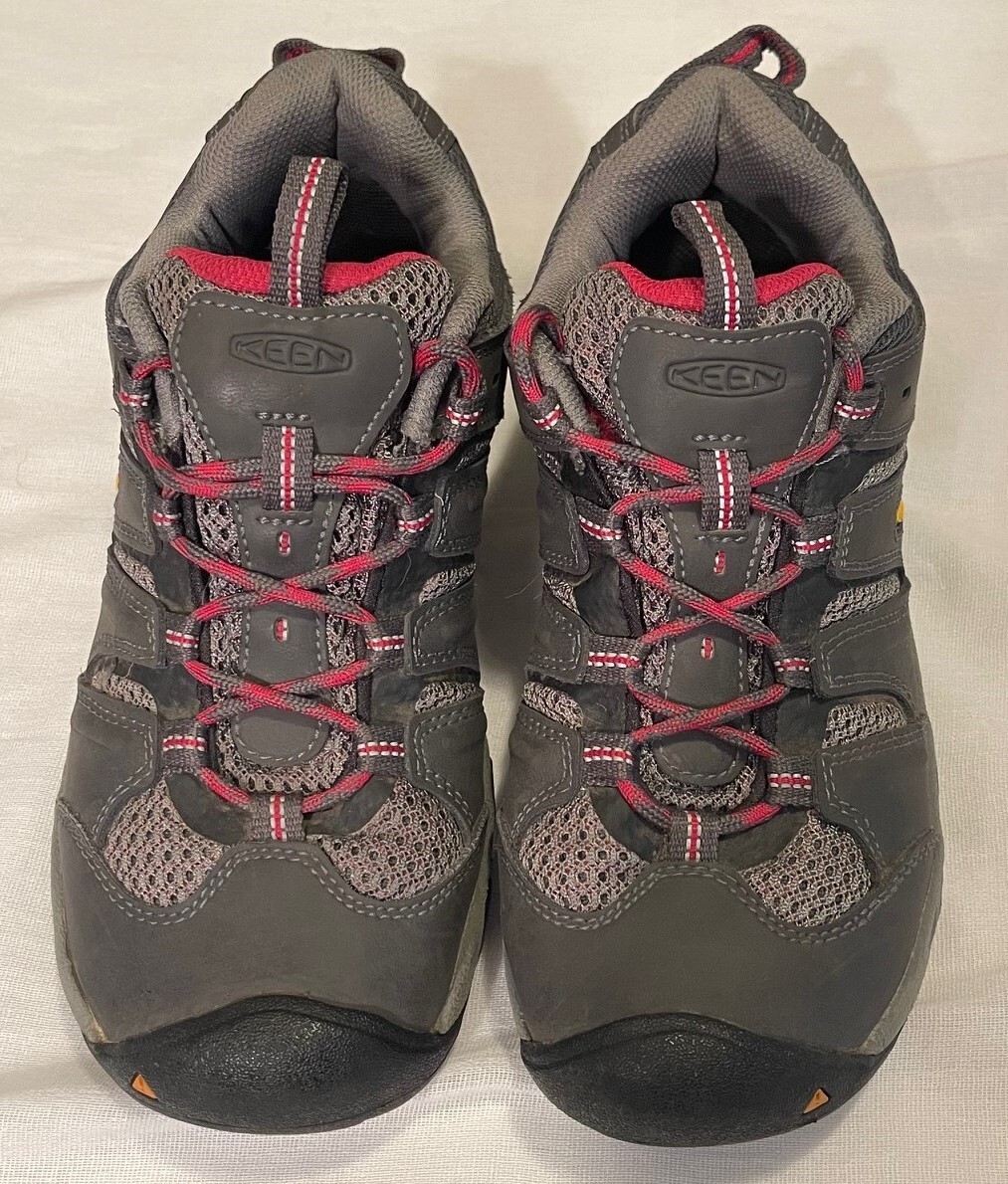 Scarpe da trekking sportive da donna Keen basse grigie rosa sneakers taglia US 7 5