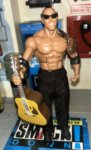 WWE Mattel Elite 31 The Rock With Guitar Wrestling Action Figure Dwayne Johnson - Picture 1 of 3