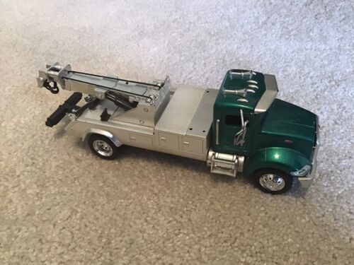 Peterbilt Model 335 Tow Truck  - Picture 1 of 3