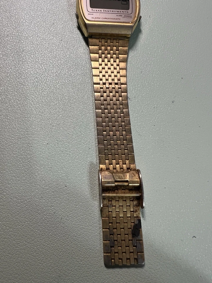 Vintage 1981 Texas Instruments Digital Chronograph Watch PARTS ONLY - Image 4 of 4