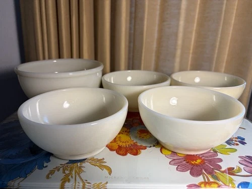 Anchor Hocking Fire King Set Of 5 IVORY Bowls- Custard  Or Berry Bowls