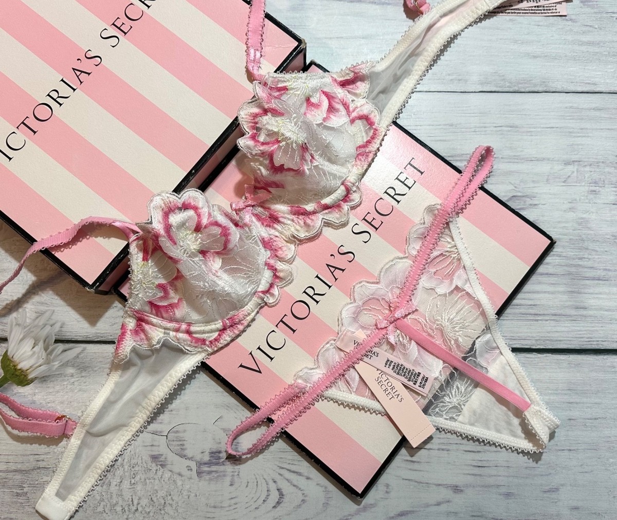 Victoria's Secret Dream Angels Wicked Peony Embroidery Pink