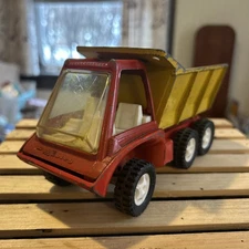 Vintage toy Hubley dump truck no.1912 die cast 1969 Gabriel Ind. 7.75"